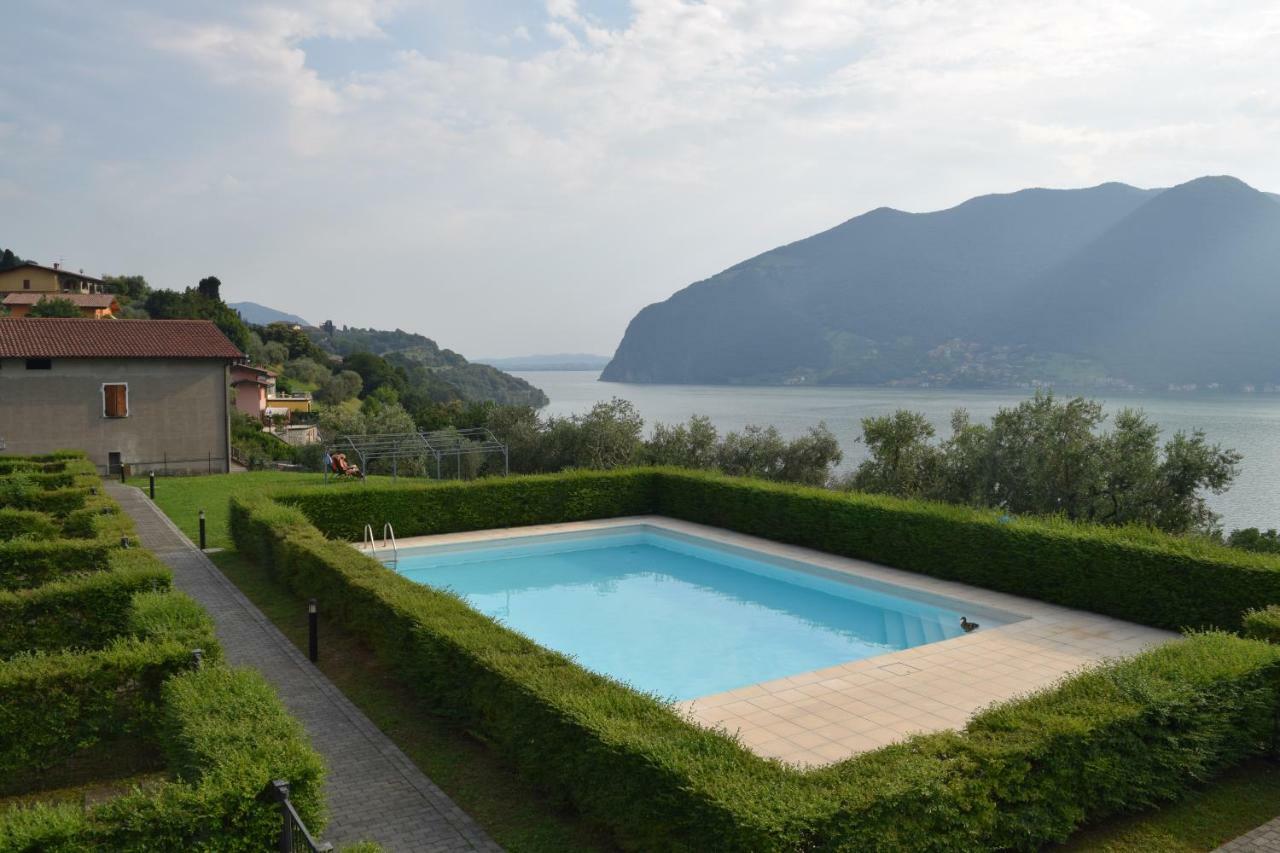 Appartamento Agnesi Monte Isola Buitenkant foto